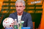 乔迪：有几次进攻，我们在最后一传的处理上做得不够到位